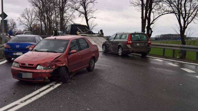 Kolizja na zjeździe z A4