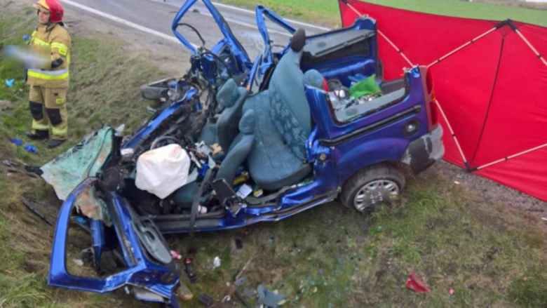 Śmiertelny wypadek na drodze krajowej nr 5. Nie żyje pasażer osobówki