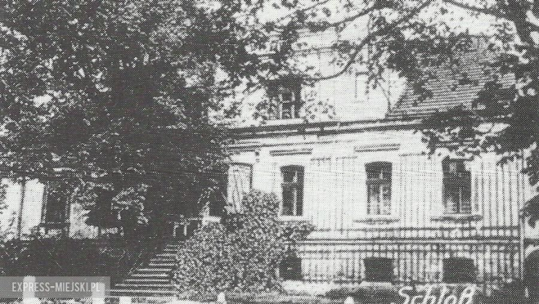 Ruiny dworu w Siemidrożycach