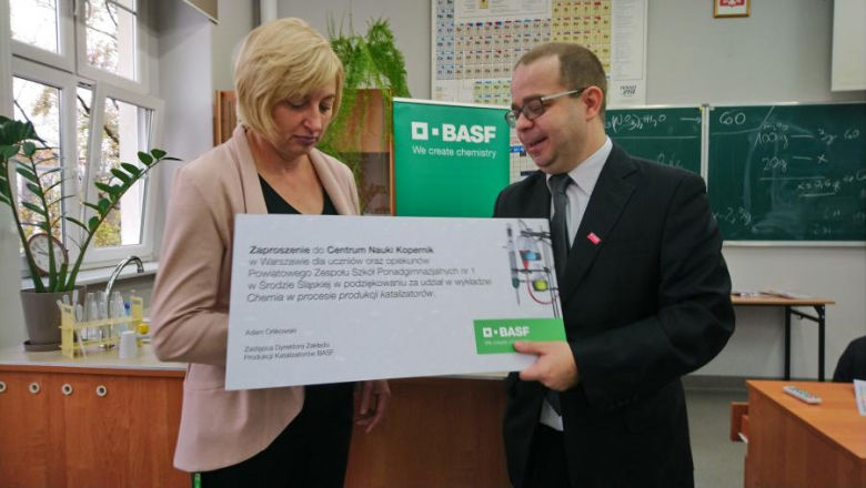 Warsztaty chemiczne w PZSP 1 w Środzie Śląskiej