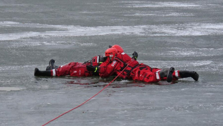 Szkolenie strażaków na Kajakach
