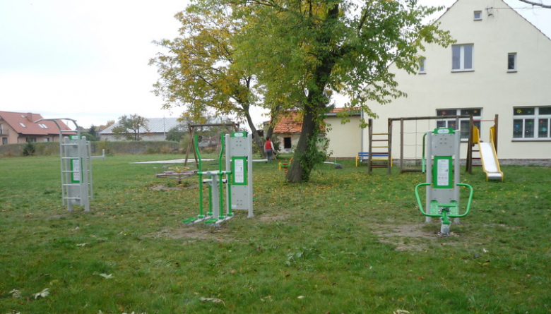 Nowe siłownie zewnętrzne w gminie Kostomłoty