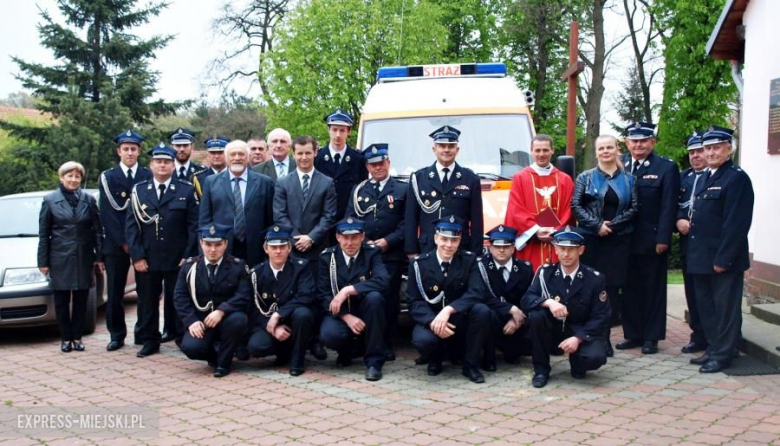 Poświęcenie nowego wozu strażackiego