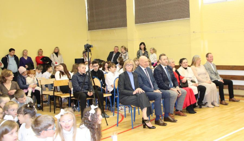 Świąteczny klimat zagościł w Szkole Podstawowej w Ujeździe Górnym