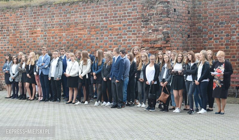 Rozpoczęcie roku szkolnego w szkole podstawowej