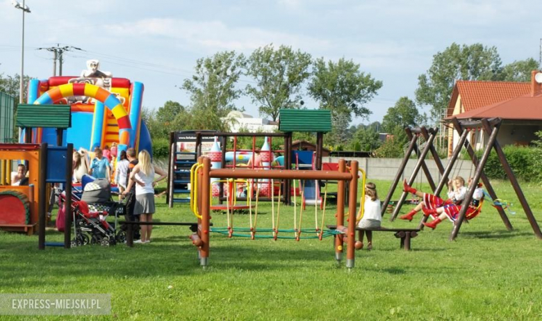 Festyn dożynkowy we Wróblowicach