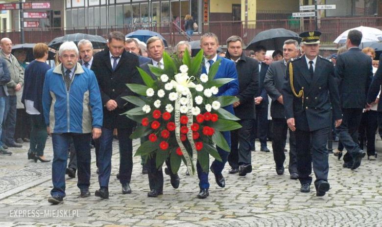 Uroczystości pod pomnikiem