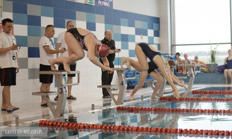 V Mistrzostwa Powiatu Średzkiego w pływaniu 