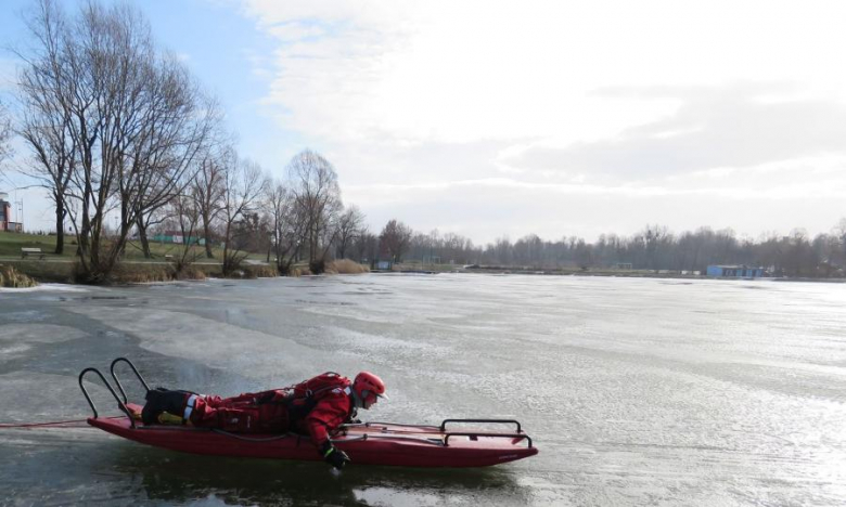 Szkolenie strażaków na Kajakach