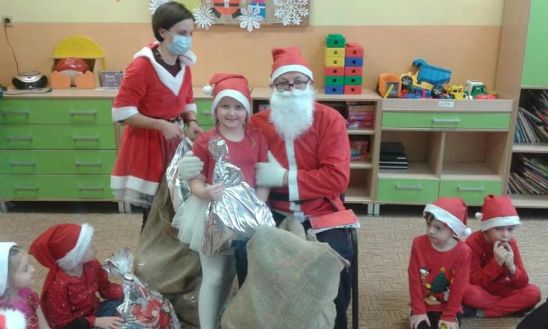 Wizyta św. Mikołaja w szkole podstawowej w Mieczkowie