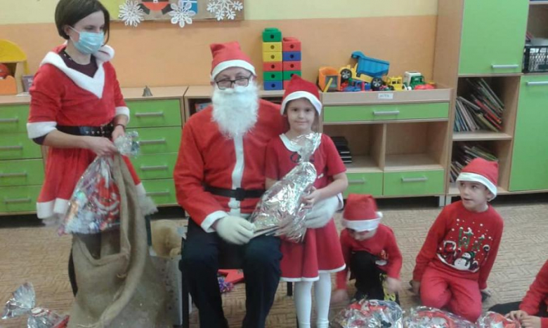 Wizyta św. Mikołaja w szkole podstawowej w Mieczkowie