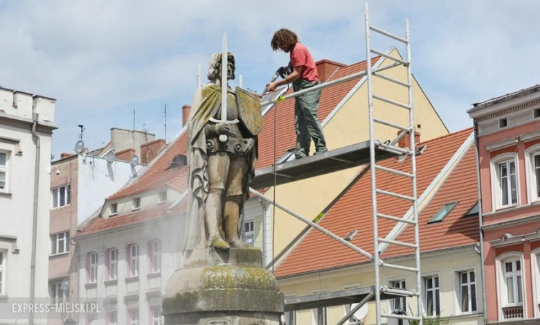 Renowacja pomnika Rolanda