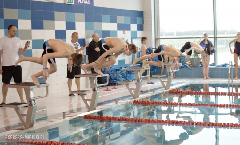 V Mistrzostwa Powiatu Średzkiego w pływaniu 