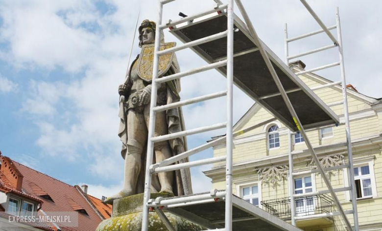 Renowacja pomnika Rolanda