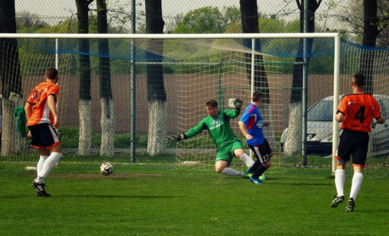 Falko Rzeplin 1:1 (1:1) Polonia Środa Śląska