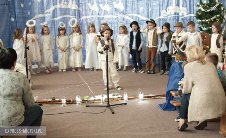 Przedszkolaki z Przedszkola "Pod Topolą" w Środzie Śląskiej