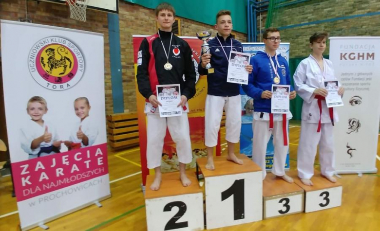 Medale karateków w Legnicy