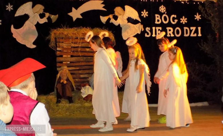 Jasełka w wykonaniu uczniów szkoły podstawowej