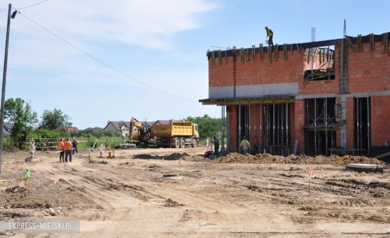 Plac budowy nowej szkoły w Lutyni