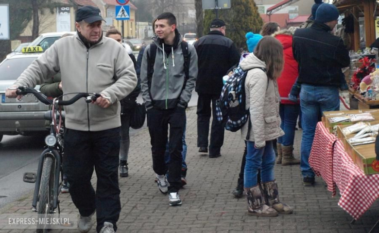 Świąteczny jarmark bożonarodzeniowy