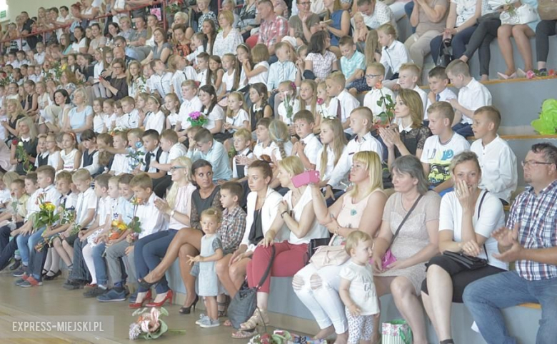 Zakończenie roku szkolnego w średzkiej podstawówce