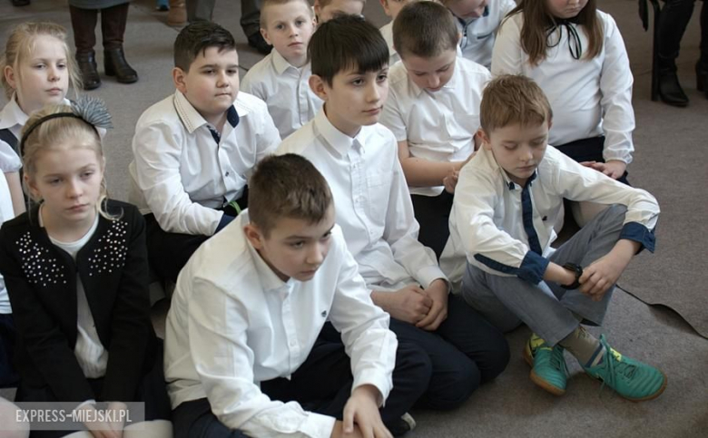 77. rocznica I Masowej Deportacji Polaków na Sybir - uroczystości szkolne