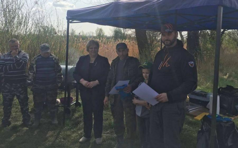 Zawody wędkarskie w Piekarach