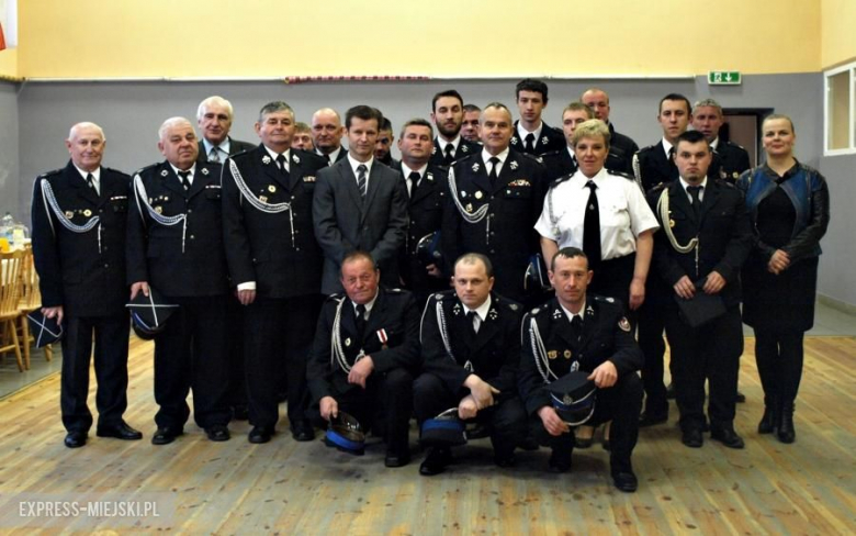 Poświęcenie nowego wozu strażackiego