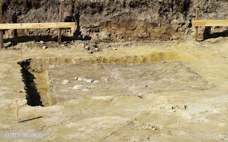 Odkrycie archeologiczne na ul. Mostowej w Środzie Śląskiej