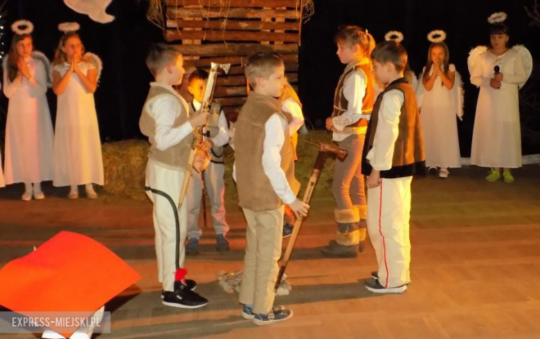 Jasełka w wykonaniu uczniów szkoły podstawowej