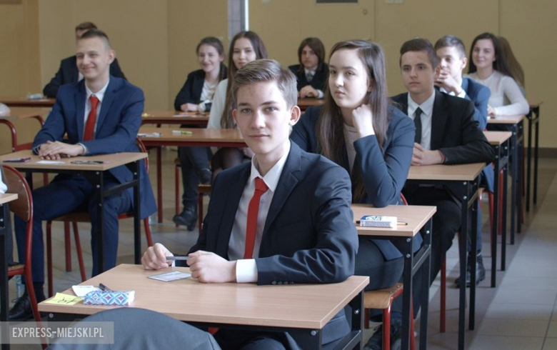 	Egzamin w gimnazjum im. Jana Pawła II w Środzie Śląskiej