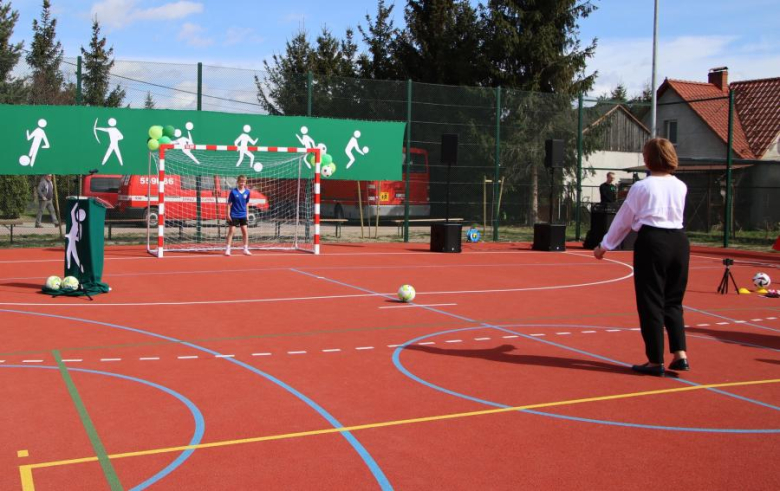 Otwarcie nowego boiska w Ujeździe Górnym