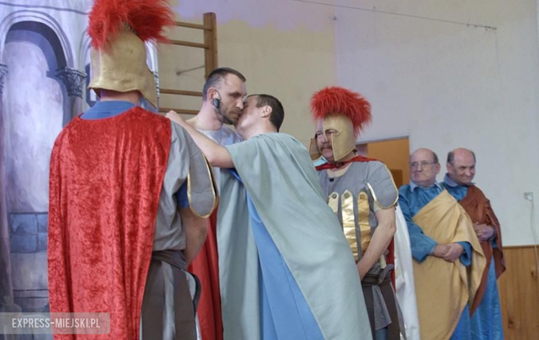 Męka Pańska w wykonaniu podopiecznych ŚDS