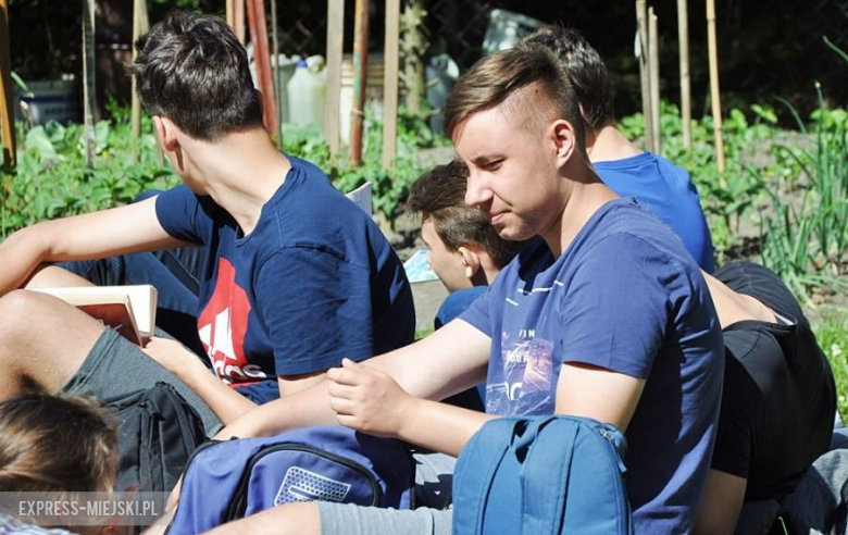 Wspólne czytanie w średzkim ogólniaku