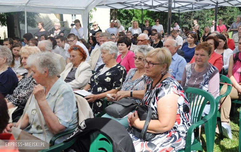 Uroczystości nadania imienia SOSw w Środzie Śląskiej