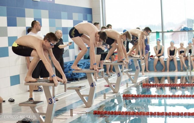 V Mistrzostwa Powiatu Średzkiego w pływaniu 