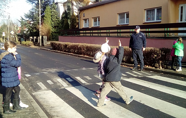 Spotkanie uczniów z policjantem