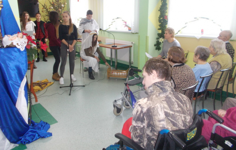 Gimnazjaliści przygotowali przedstawienie jasełkowe
