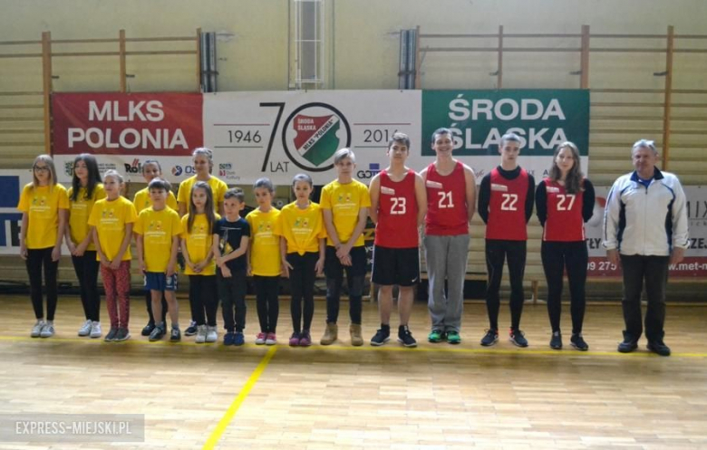 Turniej piłkarski oraz prezentacja sekcji klubu MLKS Polonia Środa Śląska