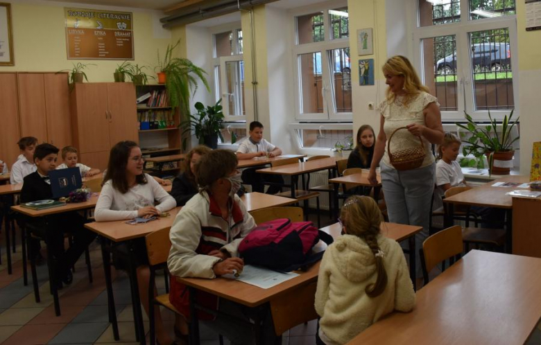 Zakończenie roku szkolnego 2020/2021 w szkołach na terenie powiatu średzkiego