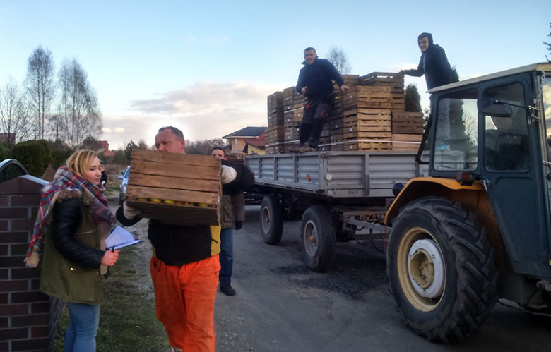 Jabłka dla mieszkańców Szczepanowa