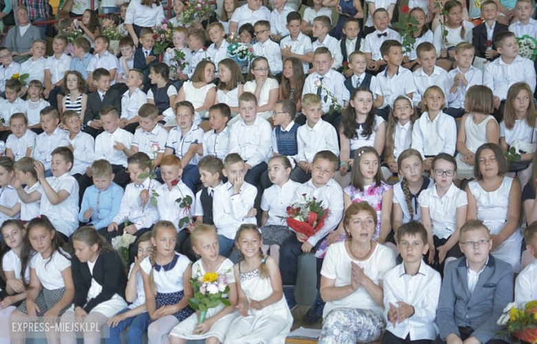 Zakończenie roku szkolnego w średzkiej podstawówce