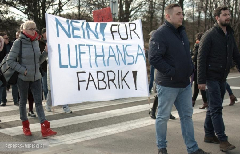 Protest na przejściu dla pieszych na DK94