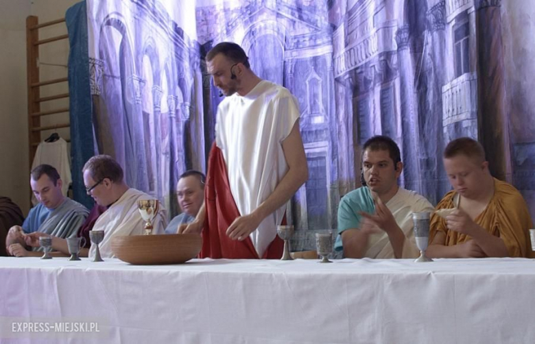 Męka Pańska w wykonaniu podopiecznych ŚDS