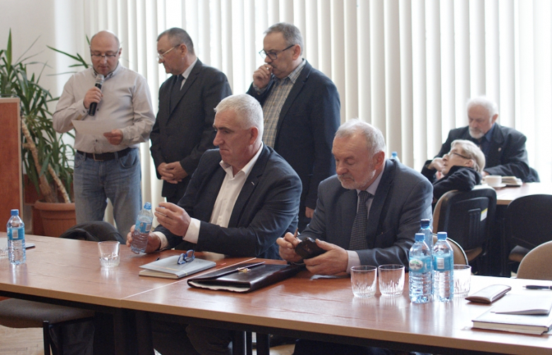 Głosowanie nad odwołaniem radnej Haliny Mikły