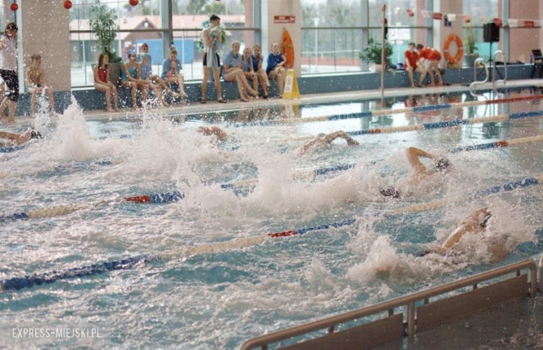 V Mistrzostwa Powiatu Średzkiego w pływaniu 