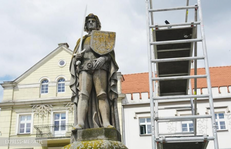 Renowacja pomnika Rolanda