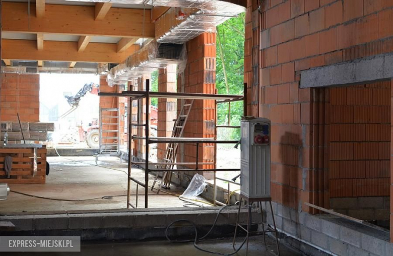 Budowa nowej szkoły w Lutyni