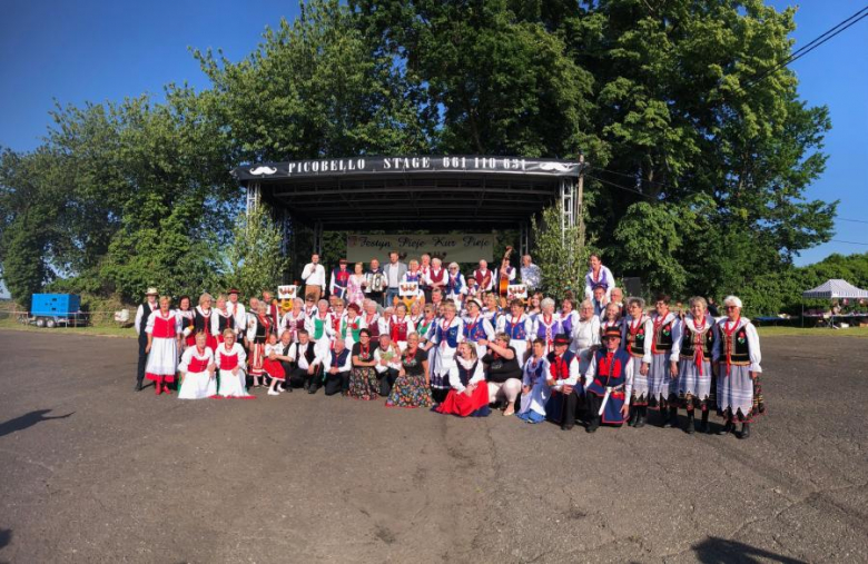 XI Przegląd Zespołów Ludowych „Pieje Kur Pieje”