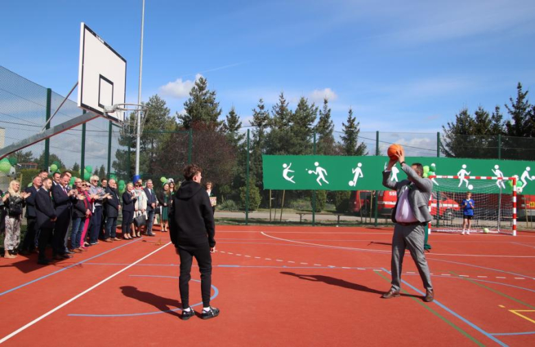 Otwarcie nowego boiska w Ujeździe Górnym
